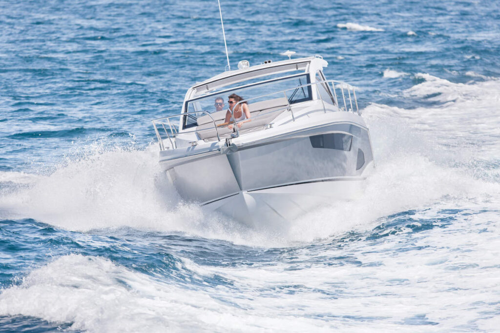 sealine s330