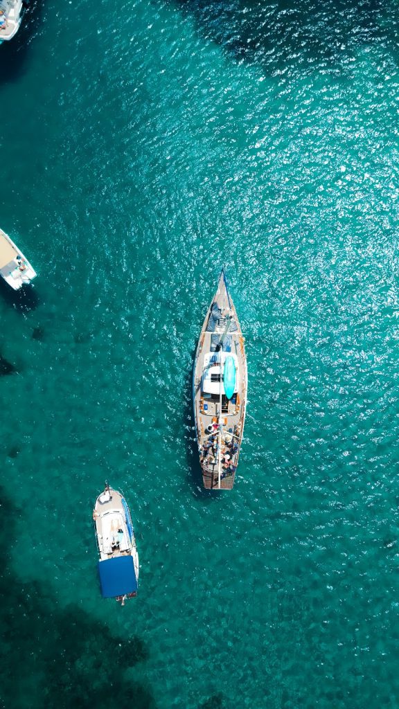 classic sailing, mallorca, marina cala d'or, sailing yacht tours